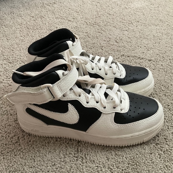 Nike Shoes - Nike air force sneakers